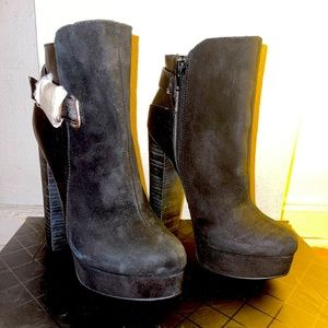 Chinese Laundry Lounge Life 7.5 Ankle Boots